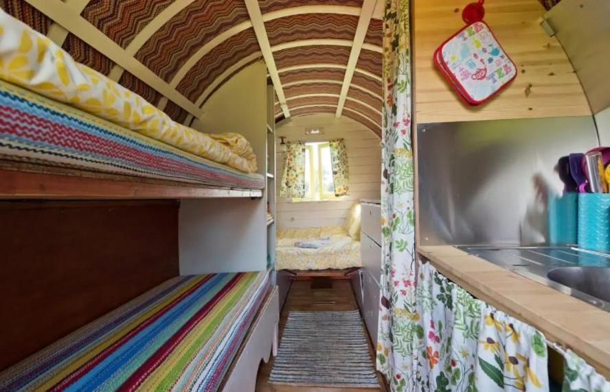 Clissmann Horse Caravans Glamping Ратдръм Екстериор снимка